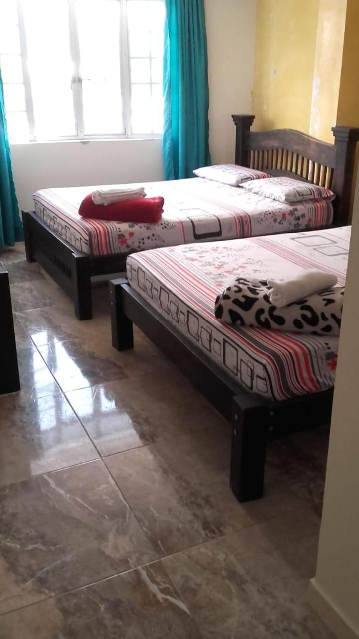 ארמניה Hotel Emperatriz מראה חיצוני תמונה